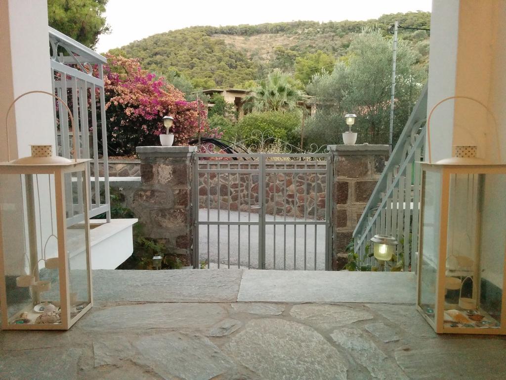 Panos Studios Poros Town Екстер'єр фото