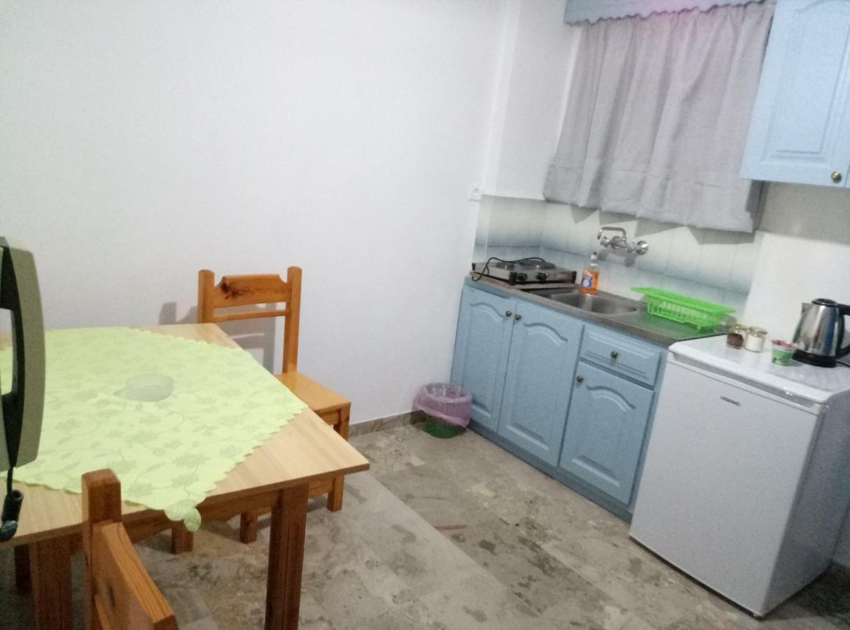 Panos Studios Poros Town Екстер'єр фото