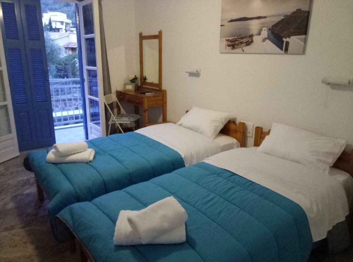 Panos Studios Poros Town Екстер'єр фото